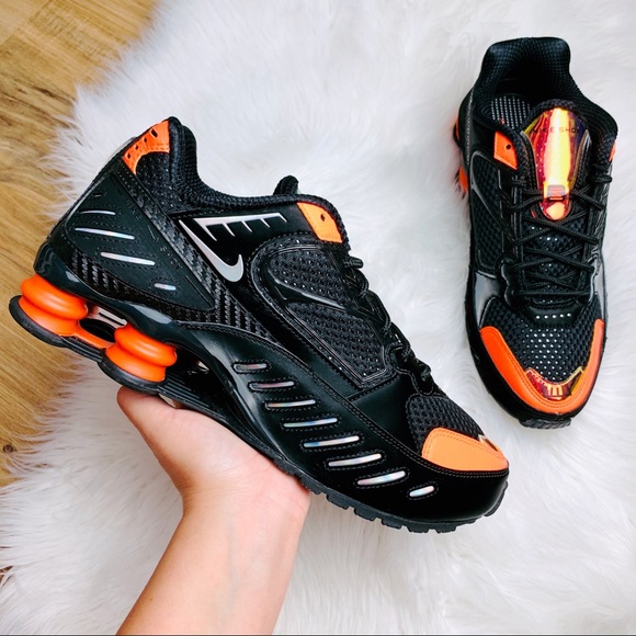 nike shox nova crimson